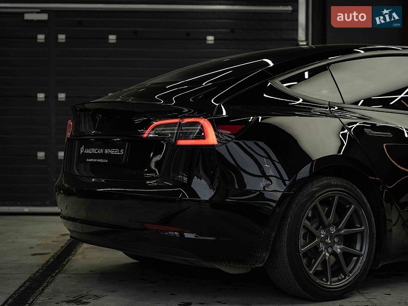 Седан Tesla Model 3 2019 в Чернівцях фото 5 Седан Tesla Model 3 2019 в Чернівцях