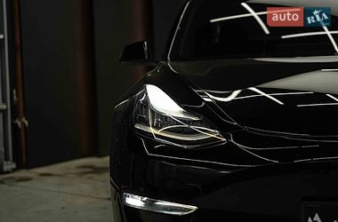 Седан Tesla Model 3 2019 в Чернівцях фото 9 Седан Tesla Model 3 2019 в Чернівцях