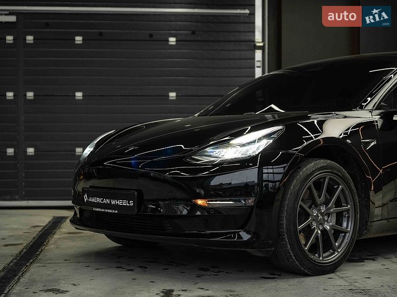 Седан Tesla Model 3 2019 в Чернівцях фото 11 Седан Tesla Model 3 2019 в Чернівцях