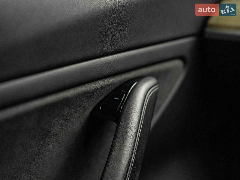 Седан Tesla Model 3 2019 в Черновцах