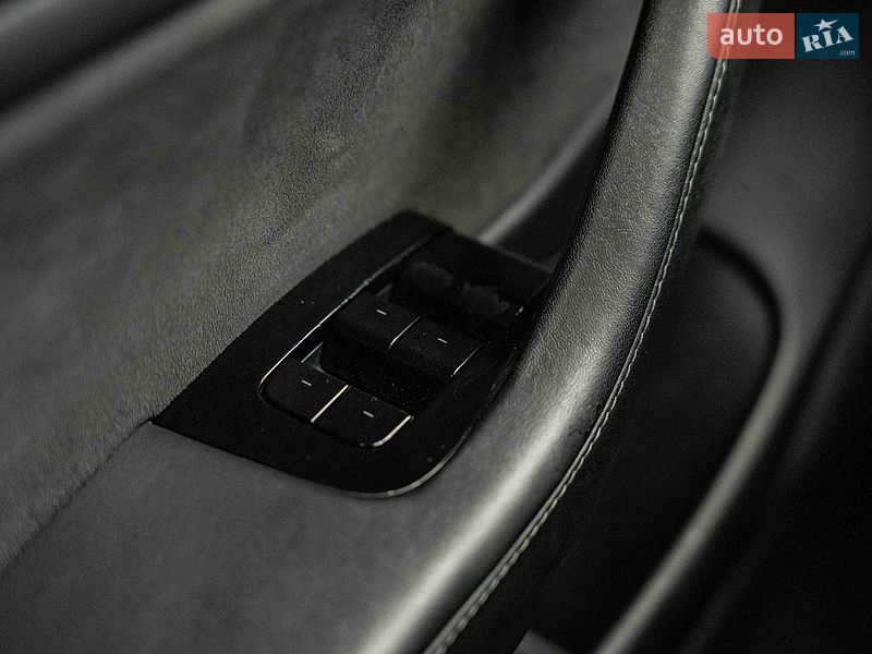 Седан Tesla Model 3 2019 в Чернівцях фото 19 Седан Tesla Model 3 2019 в Чернівцях