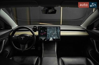 Седан Tesla Model 3 2019 в Чернівцях фото 21 Седан Tesla Model 3 2019 в Чернівцях