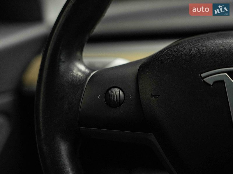 Седан Tesla Model 3 2019 в Чернівцях фото 23 Седан Tesla Model 3 2019 в Чернівцях
