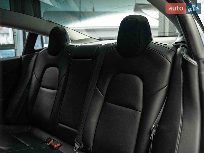 Седан Tesla Model 3 2019 в Чернівцях фото 35 Седан Tesla Model 3 2019 в Чернівцях