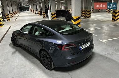 Седан Tesla Model 3 2022 в Черкасах