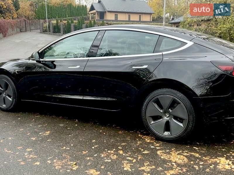 Седан Tesla Model 3 2020 в Киеве