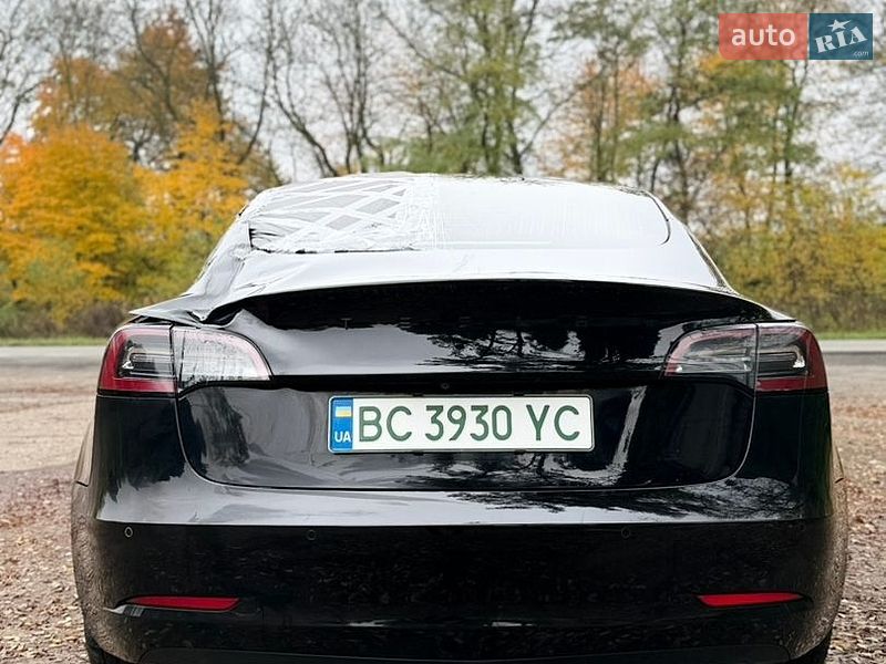 Седан Tesla Model 3 2019 в Рудки
