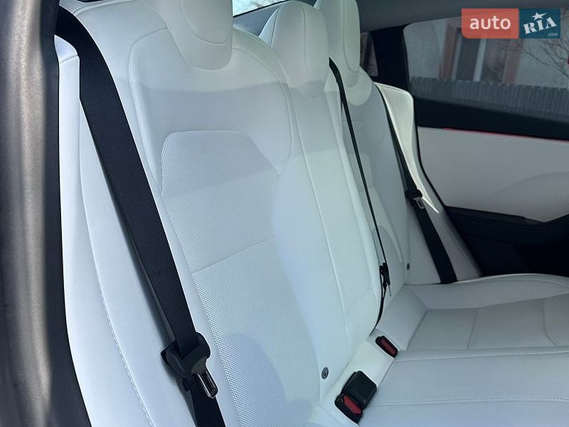 Седан Tesla Model 3 2024 в Звягелі фото 63 Седан Tesla Model 3 2024 в Звягелі