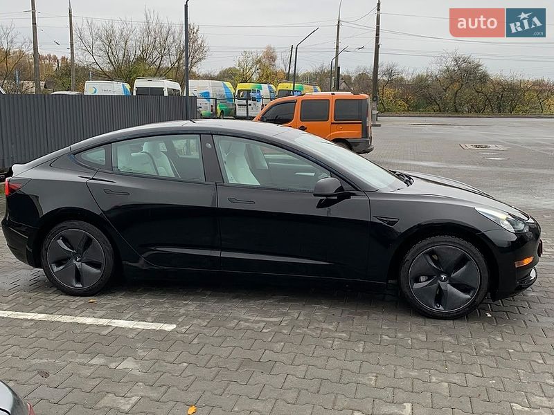 Седан Tesla Model 3 2023 в Хмельницькому