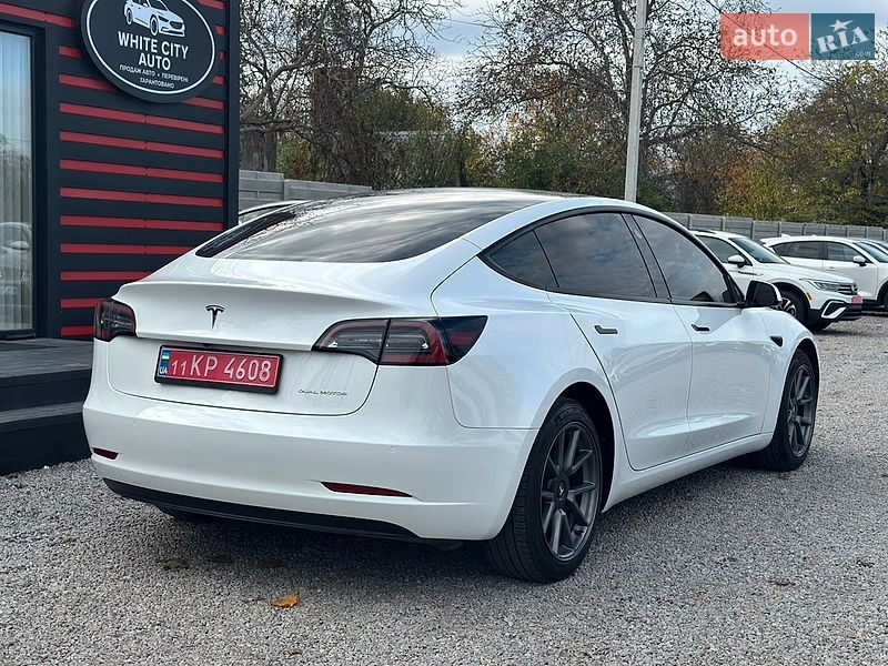 Седан Tesla Model 3 2022 в Білій Церкві