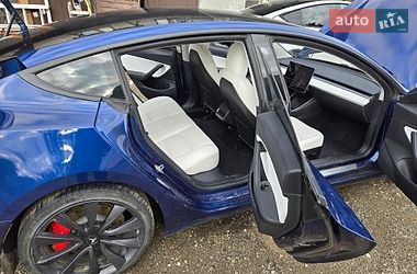 Седан Tesla Model 3 2019 в Снятине