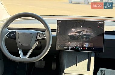 Седан Tesla Model 3 2024 в Вінниці