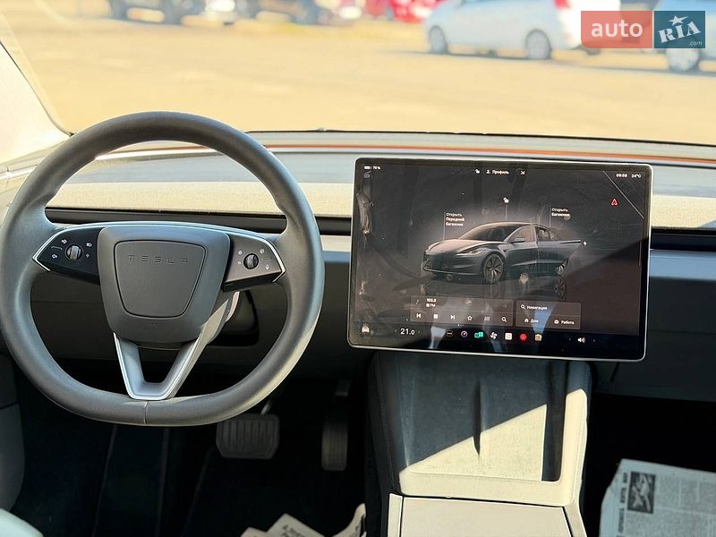 Седан Tesla Model 3 2024 в Вінниці