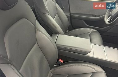 Седан Tesla Model 3 2024 в Вінниці