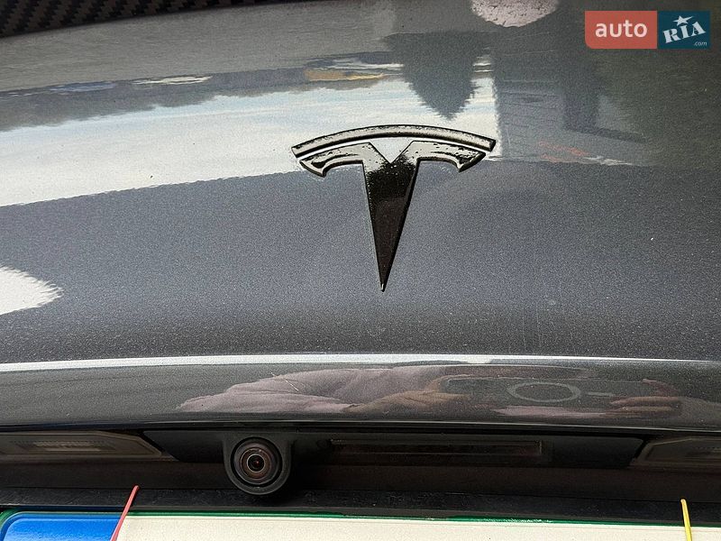 Седан Tesla Model 3 2020 в Рівному