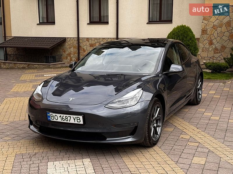 Tesla Model 3 2023