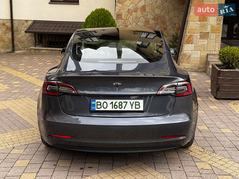 Седан Tesla Model 3 2023 в Тернополі фото 15 Седан Tesla Model 3 2023 в Тернополі
