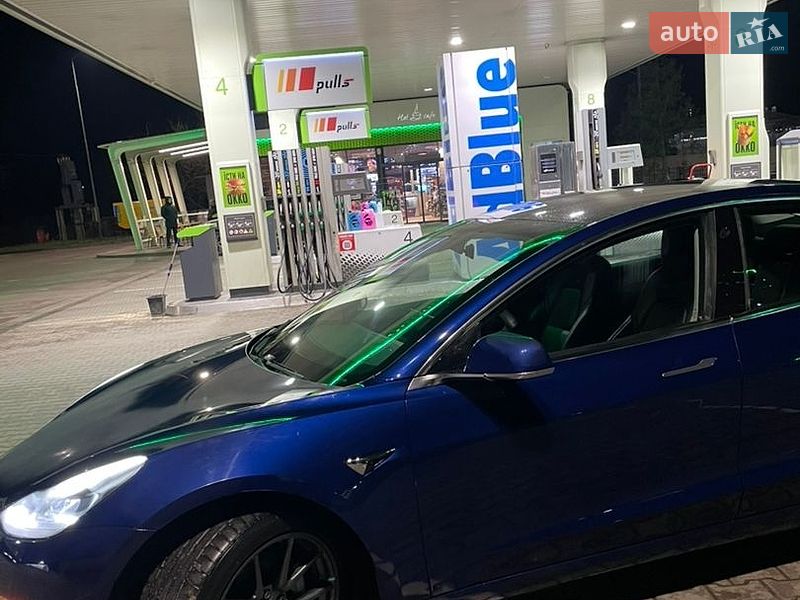 Седан Tesla Model 3 2019 в Львові фото 12 Седан Tesla Model 3 2019 в Львові