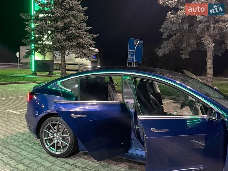 Седан Tesla Model 3 2019 в Львові фото 14 Седан Tesla Model 3 2019 в Львові