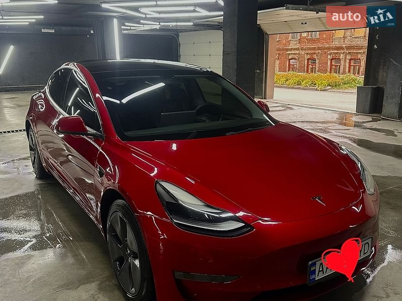 Tesla Model 3 2021