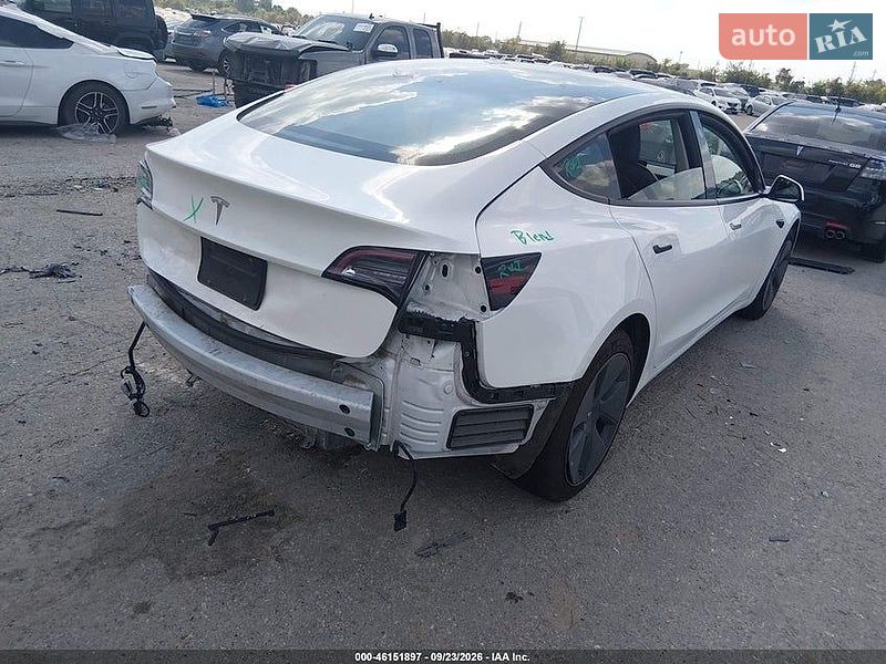 Седан Tesla Model 3 2022 в Львове