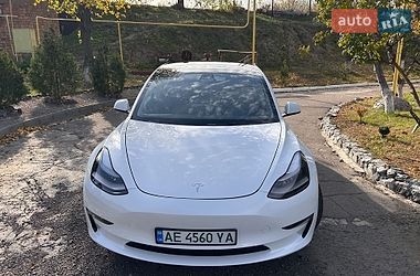 Седан Tesla Model 3 2023 в Днепре