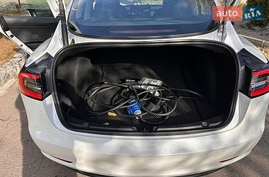 Седан Tesla Model 3 2023 в Днепре