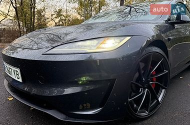 Седан Tesla Model 3 2024 в Кривому Розі