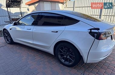 Седан Tesla Model 3 2021 в Миргороді