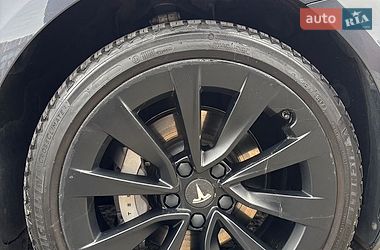 Седан Tesla Model 3 2023 в Днепре