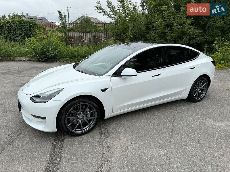Седан Tesla Model 3 2021 в Нежине