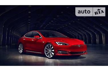 Седан Tesla Model S 2018 в Киеве