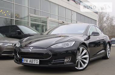 Седан Tesla Model S 2013 в Киеве