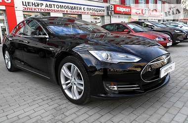 Седан Tesla Model S 2014 в Харькове