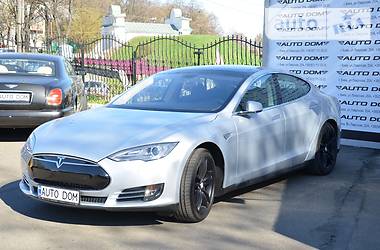 Хетчбек Tesla Model S 2015 в Києві