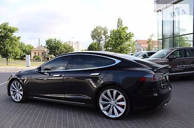 Седан Tesla Model S 2015 в Харькове