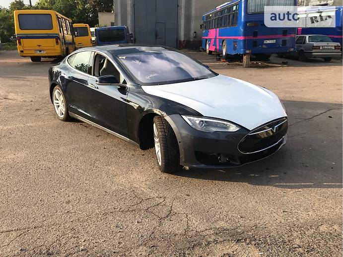 Другие легковые Tesla Model S 2014 в Ровно