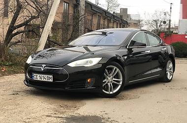 Хэтчбек Tesla Model S 2013 в Черновцах