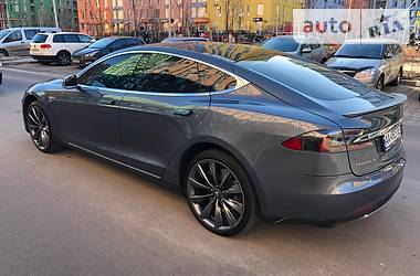 Седан Tesla Model S 2013 в Киеве