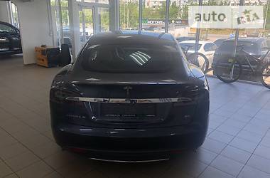 Седан Tesla Model S 2015 в Запорожье