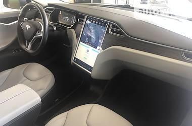 Седан Tesla Model S 2015 в Запоріжжі
