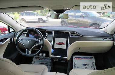 Родстер Tesla Model S 2015 в Киеве