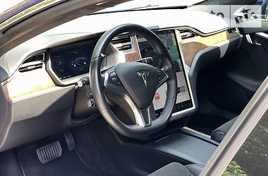 Лифтбек Tesla Model S 2017 в Киеве