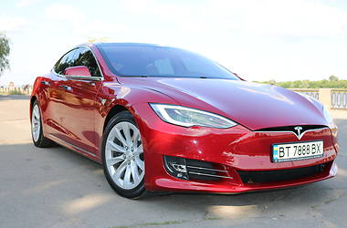 Ліфтбек Tesla Model S 2016 в Херсоні