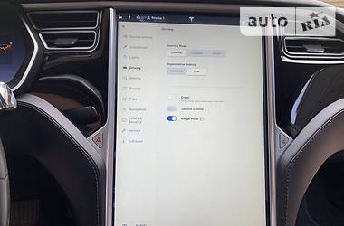 Хетчбек Tesla Model S 2014 в 
