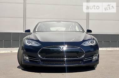 Лифтбек Tesla Model S 2013 в Киеве