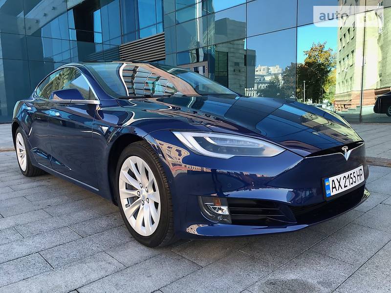 Седан Tesla Model S 2018 в Харькове