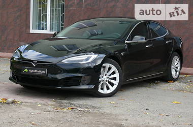 Лифтбек Tesla Model S 2016 в Николаеве