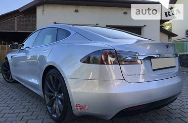 Ліфтбек Tesla Model S 2018 в Одесі