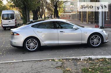 Седан Tesla Model S 2013 в Миколаєві